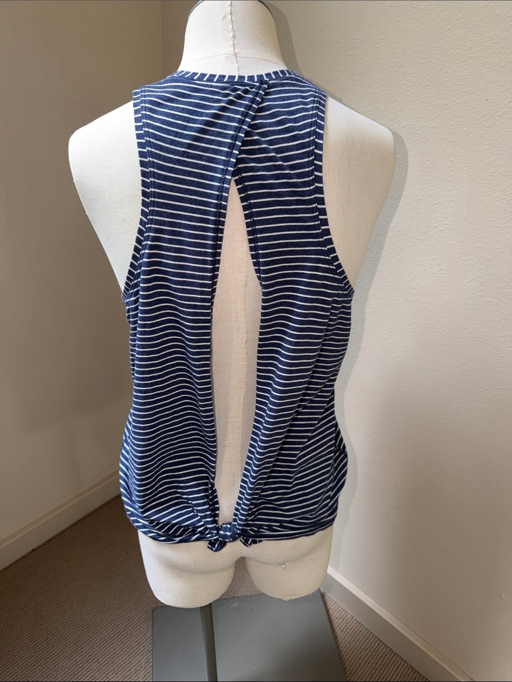 EUC Lululemon All Tied Up Cotton Stripe Open-Back Tank Top Size 8